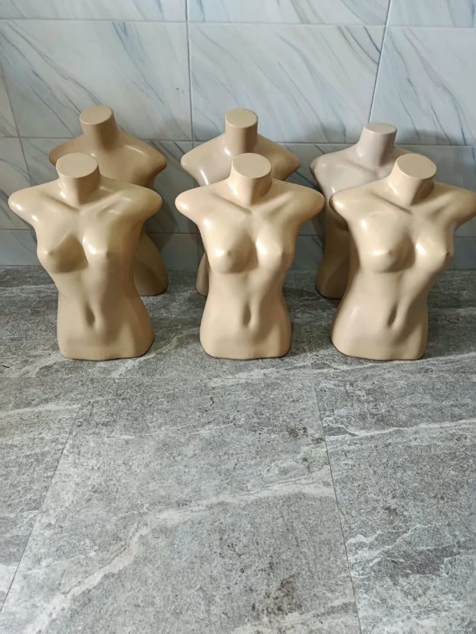 Busto (R$35 cada)