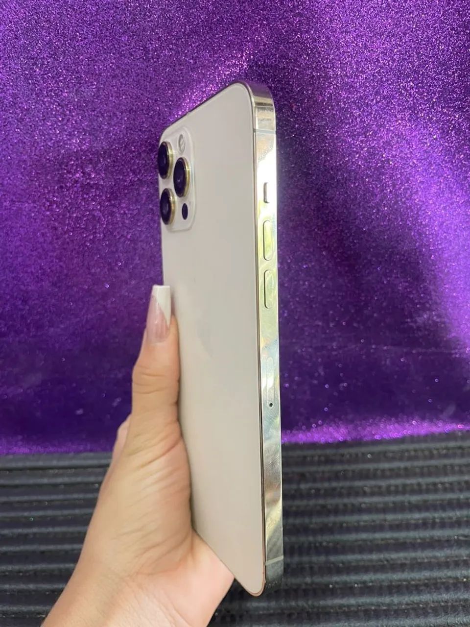 IPHONE 12 PR0 MAX DOURADO - Foto 3