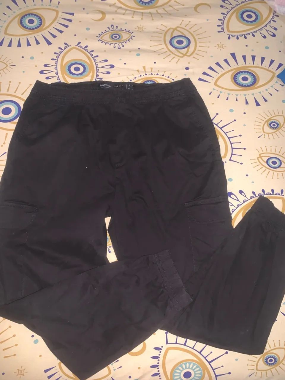 calça jogger cargo preta 
