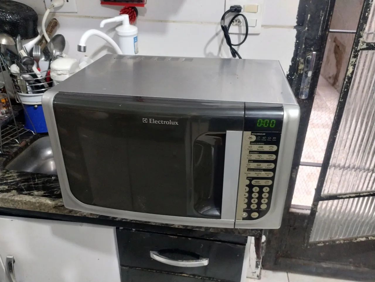 Microondas grill 30L 
