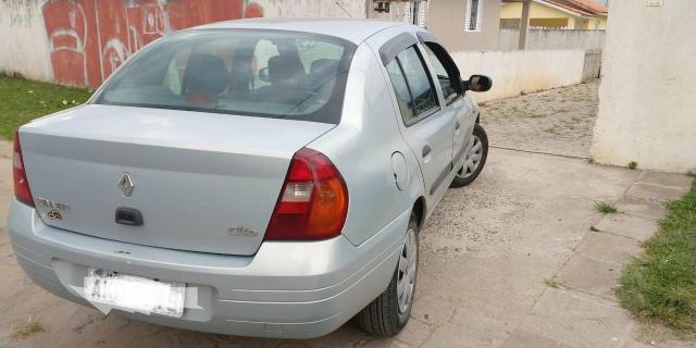 Renault Clio 2002 com vidro elétrico ar condicionado troco por Saveiro - Foto 2