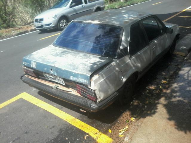 Vendo carro monza urgente só pra roda atrazado - Foto 2