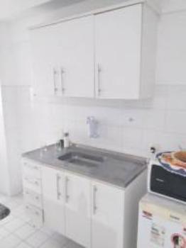 Vende-se apartamento -Bairro da Gloria- Cond. Macae privilege