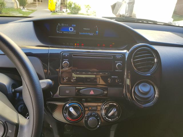 Toyota Etios HB XS 1.5 Automático - Foto 9