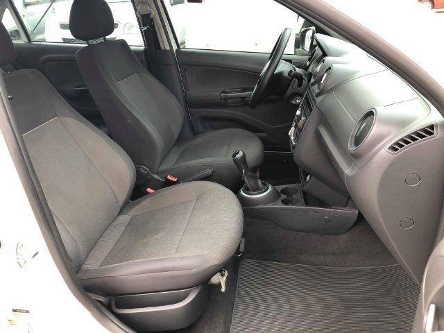 Volkswagen Voyage 1.6 Flex - Foto 8