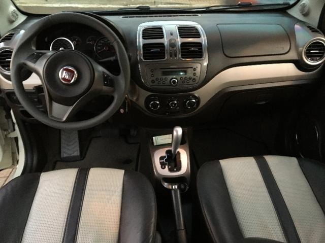 Fiat Grand Siena 1.6 Essence Sublime Dualogic 4P - Foto 6