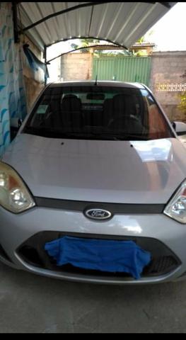 Ford fiesta 1.0 8v 2012 "leiam a descrição"