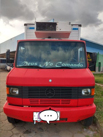 VENDE SE CAMINHAO 710