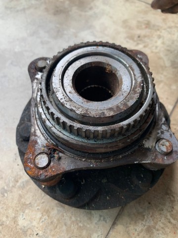 cubo/roda dianteira toyota hillux 3,0 original - Foto 4
