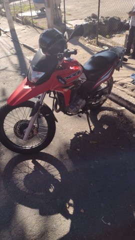 VENDO HONDA XRE 300