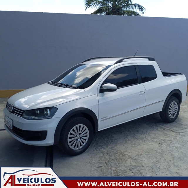 VOLKSWAGEN SAVEIRO HIGHLINE 1.6 T. FLEX 8V CD FLEX 2015