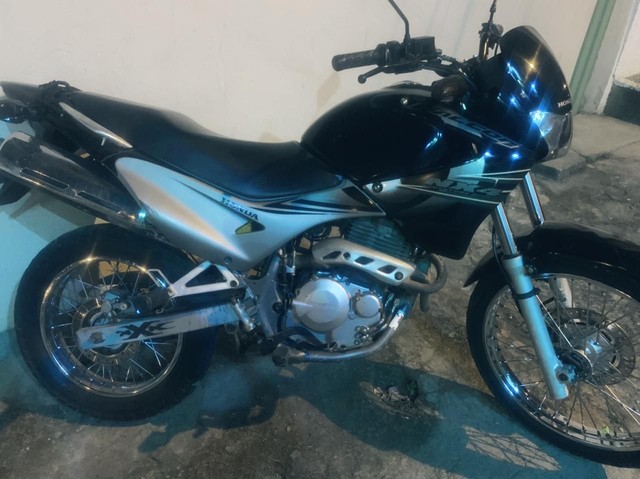 VENDO MOTO FALCON 400 CILINDRADAS