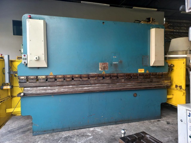 Prensa Dobradeira 4 metros 160 tons - Foto 4