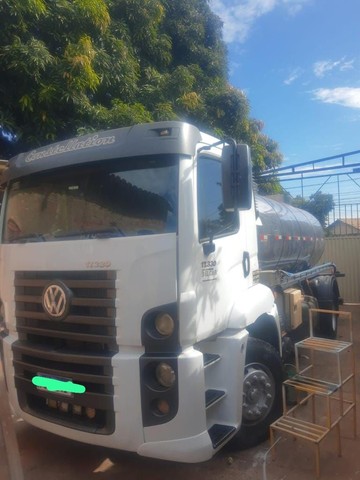 Vendo caminhão 17.330 urgente 
