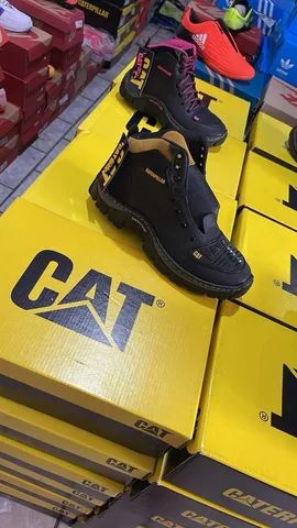 caterpillar shoes store