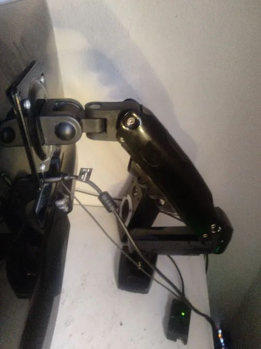 Monitor LG Widescreen 25 polegadas 2560x1080px de Resolução + braço