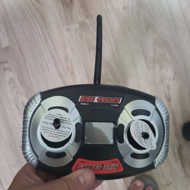 Radio controle transmissor 2.4ghz 4 canais nunca usado