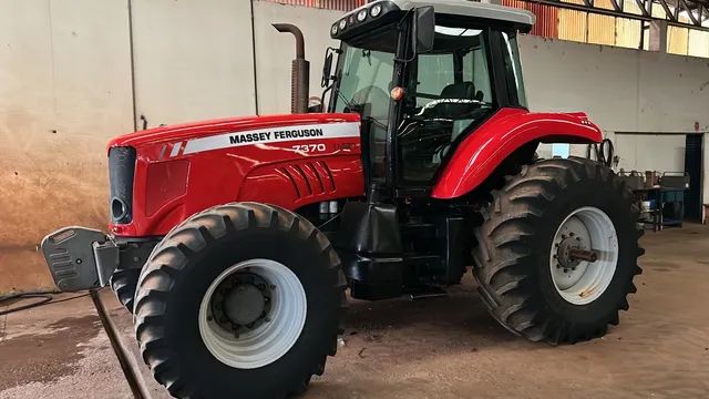 Trator Massey Ferguson 7370