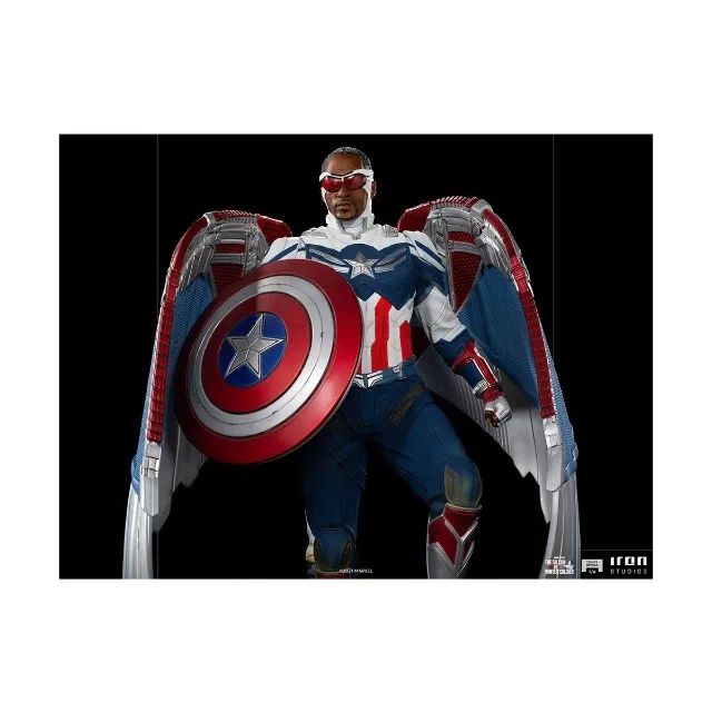 Captain America Sam Wilson (Closed Wings) - IRON STUDIOS Colecionável - Foto 2