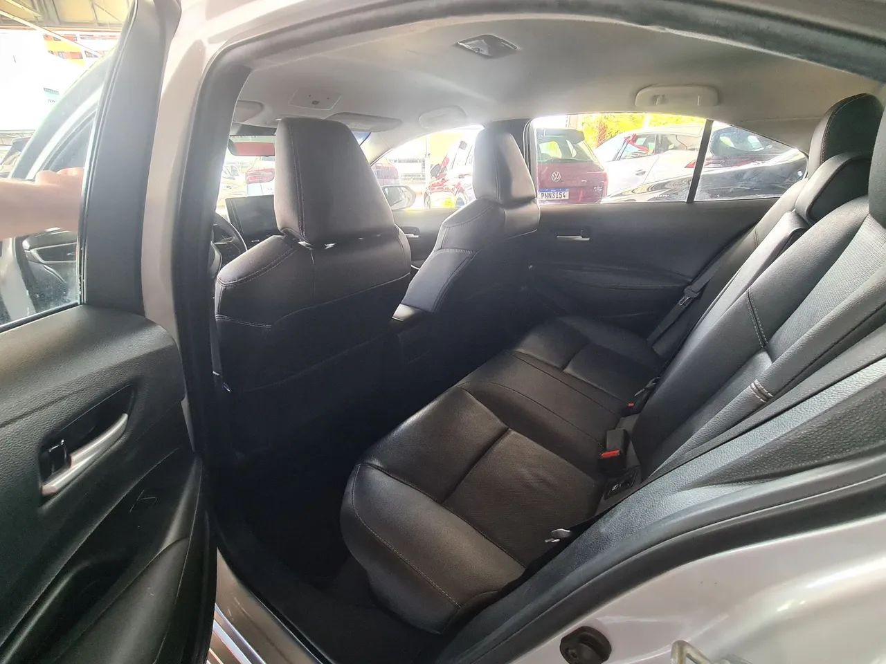Corolla Altis 1.8 Hybrid 2023 34.259km - Foto 5