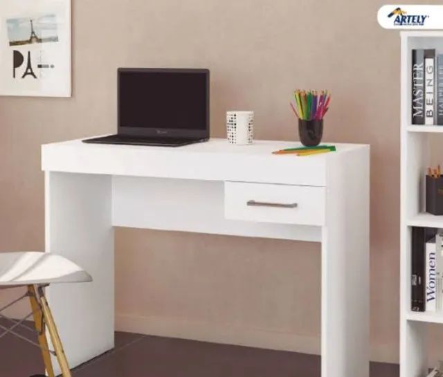 Promoção Mesa Escrivaninha com 1 gaveta - 23/10/24 