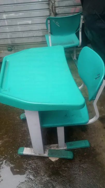 Lote de cadeira de escola 