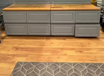 Gaveteiro Alto Padrão em Peroba Rosa e MDF Laca Azul - Móveis Para ...