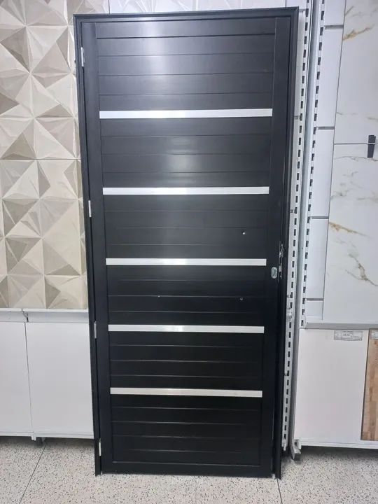 Porta lambril aluminio c/puxador Preta