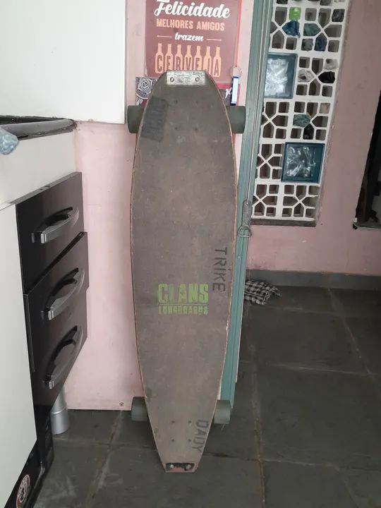 Longboard Clássico com Design de Tubarão - Foto 4