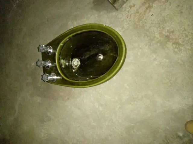 Conjunto Completo: Vaso com tampo e spood, Bidê com  metais. e Pia com metais e Pedestal,  - Foto 6