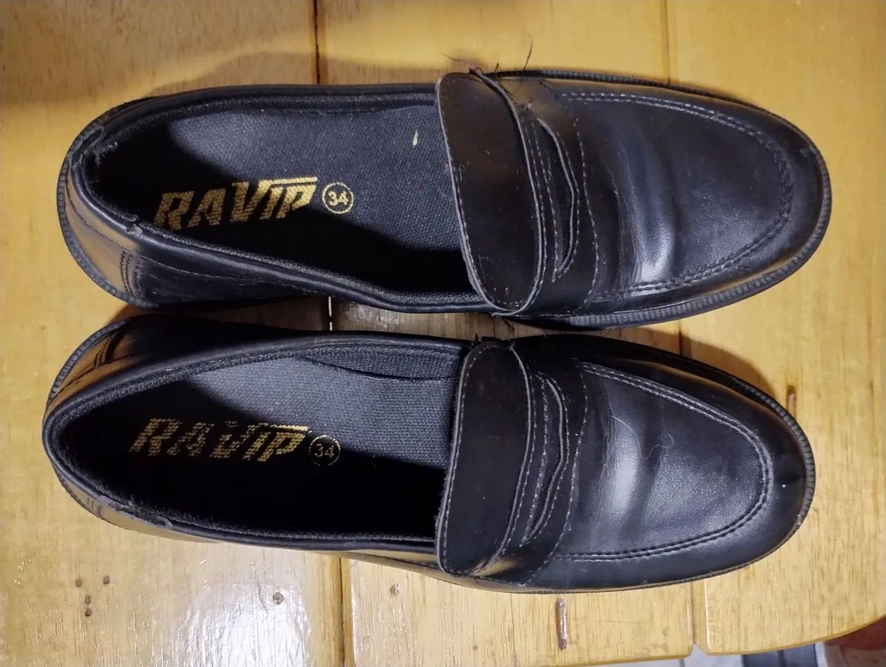 Sapatos sociais pretos - tamanho 34 - Foto 3