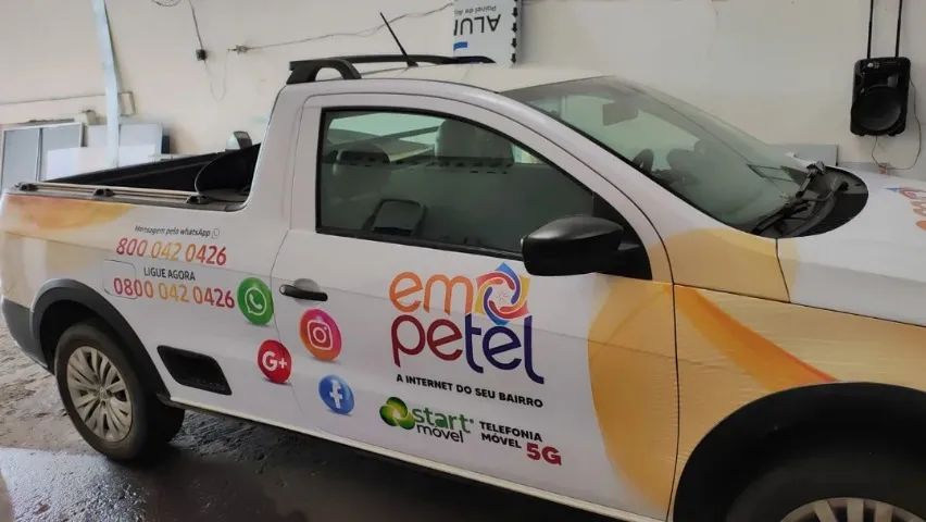 Plotagem em Veículos e Frotas de Caminhões, Adesivagem - Foto 4