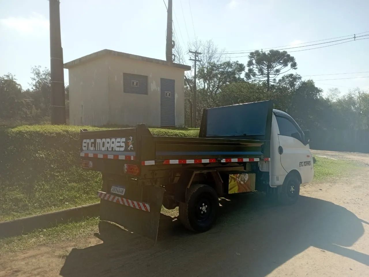 Vendo HR caçamba basculante  - Foto 2