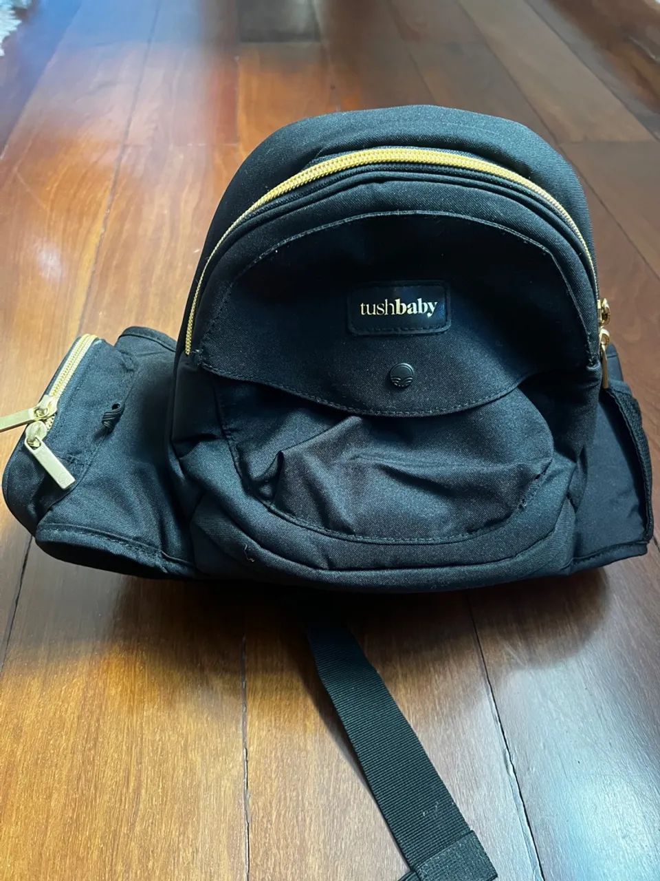 Canguru Ergonômico Tushbaby com Bolsos e Extensor - Foto 5