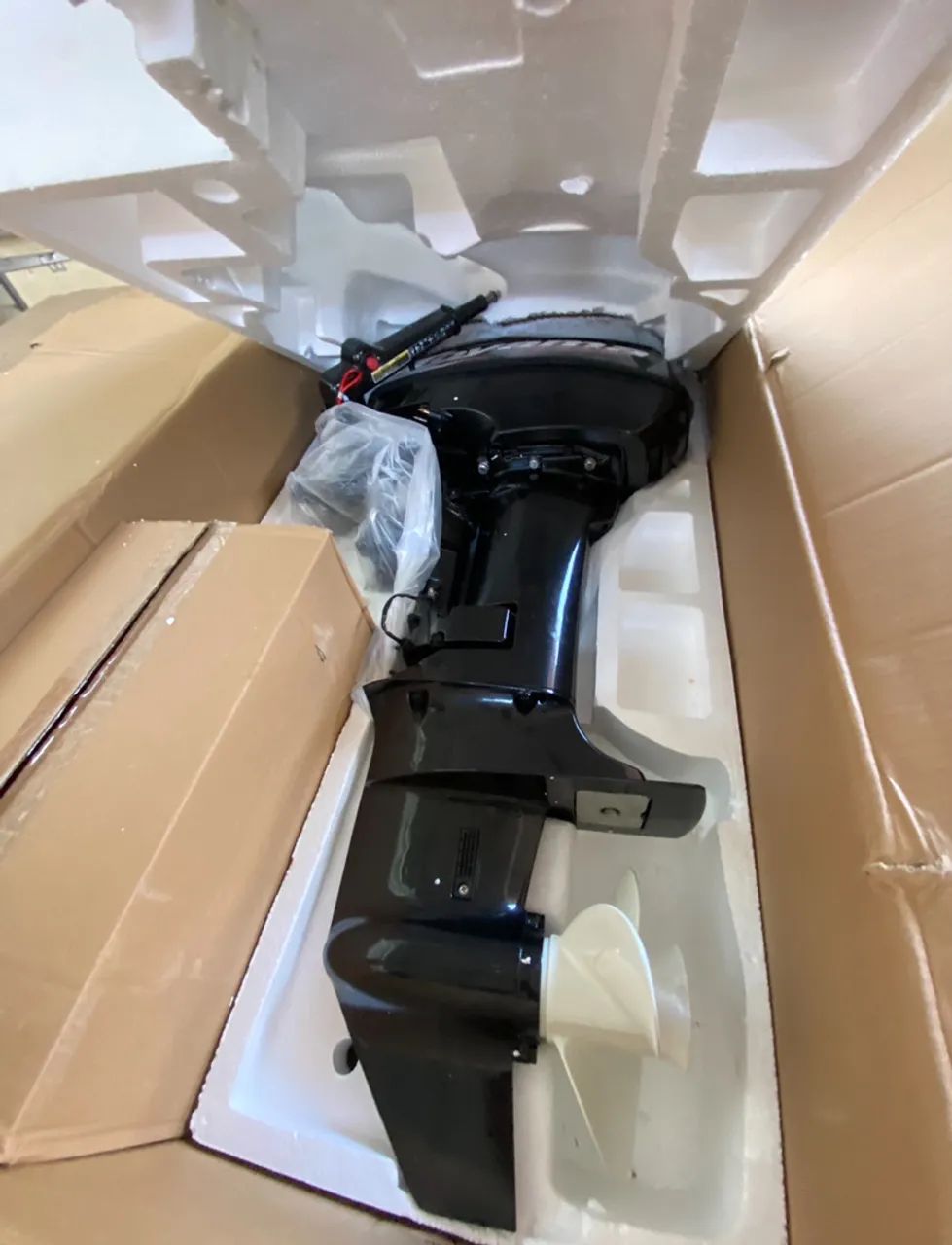 Venda 5 motores de polpa e 3 motosserras novos