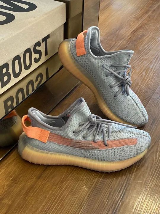 Tênis Adidas Yeezy  no atacado