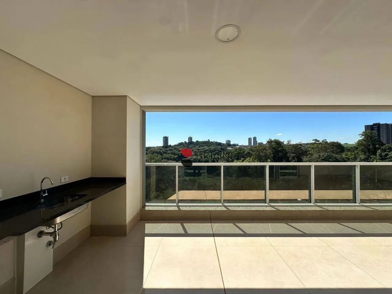 Apartamento alto padrão com 237m², 4 suítes à venda no Edifício Cidade de Vancouver em Rib