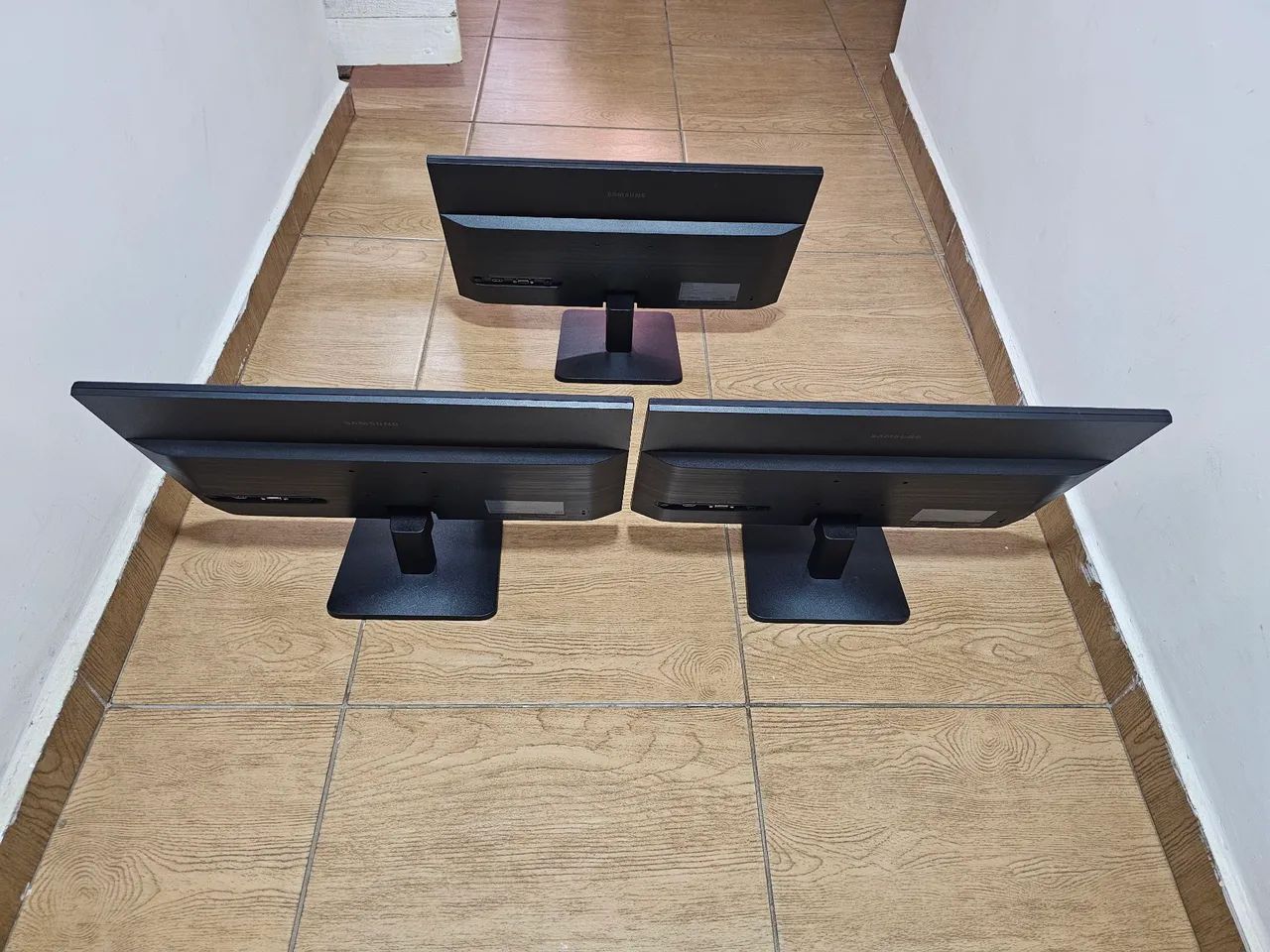 450 cada. 3 Monitores Samsung full hd 22 polegadas. - Foto 2