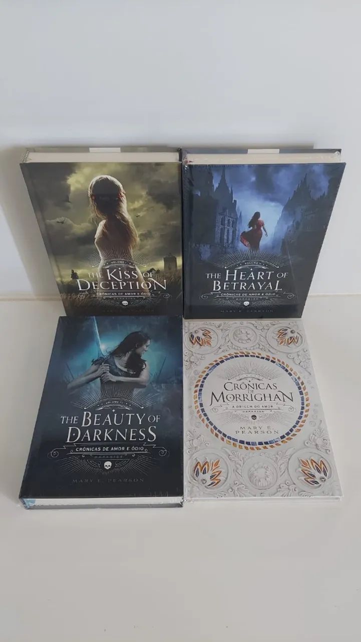 Coleção Crônicas de Amor e Ódio completa 4 volumes Mary E. Pearson Darkside Lacrados