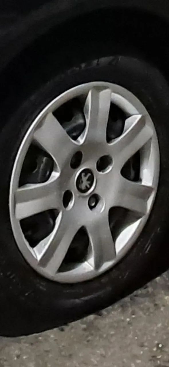 Rodas de ferro aro 14 sem pneus peugeot - Foto 3