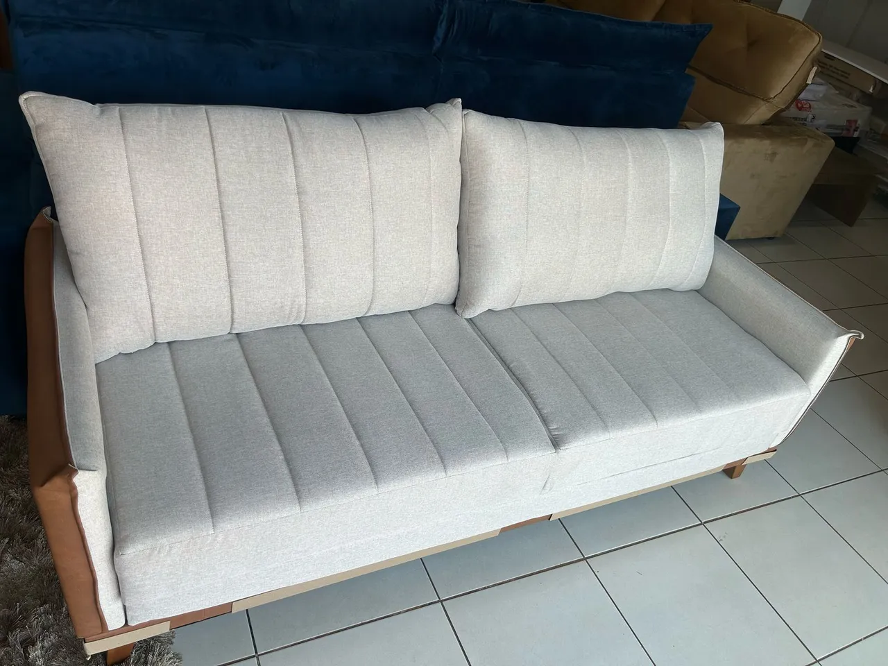 Sofá de 2 lugares living - Novo