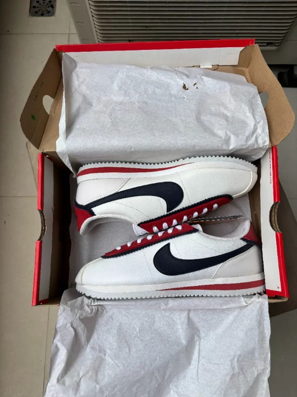 Nike Cortez Basic SE White/University Red TAMANHO 40 - Foto 2