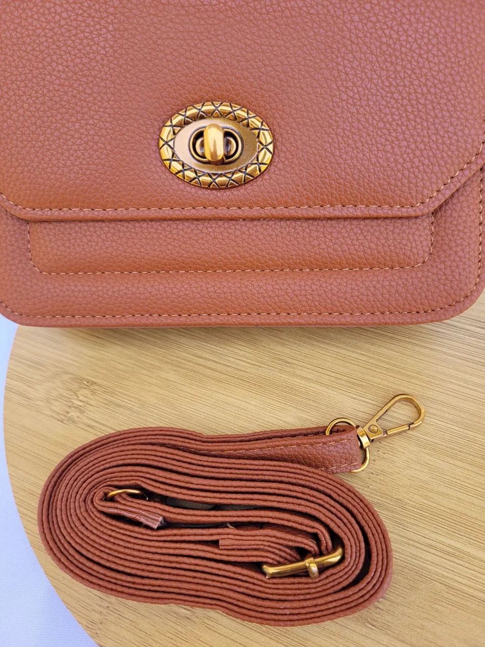 Bolsa marrom com alça transversal removível e ajustável - Foto 2