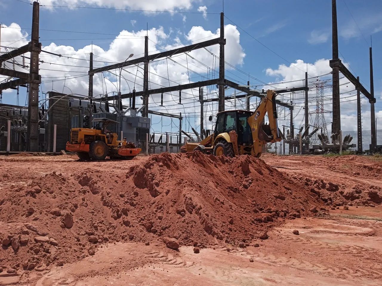 Terraplanagem, Aterro, limpeza, escavação bota fora  - Foto 2