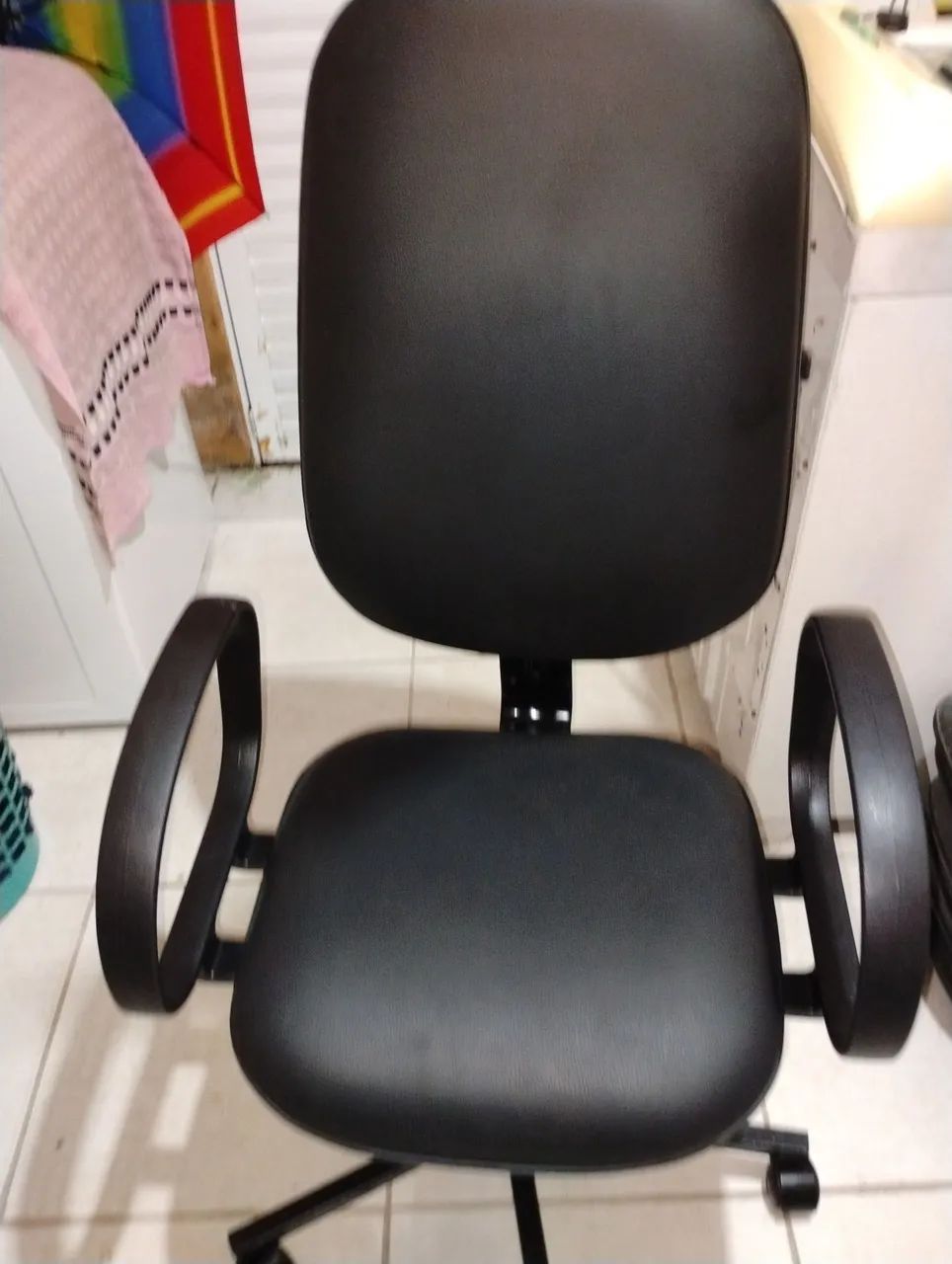 Cadeira de Escritório Giratória com Rodinhas