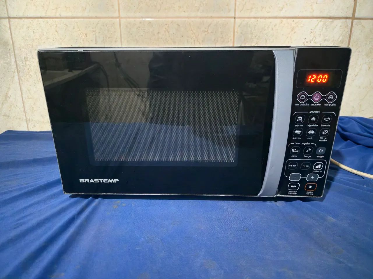 Microondas Brastemp preto! Moderno 