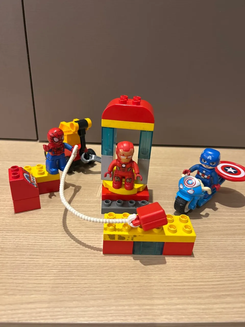 LEGO Duplo Super-Heróis - laboratório dos heróis. Marvel