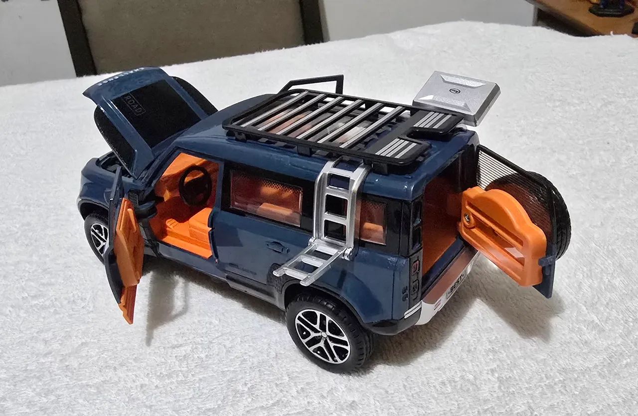 Carrinho miniatura Range Rover G4 Challenge  - Foto 2