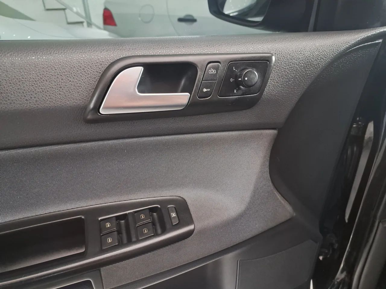 Volkswagen Polo Flex Manual - Foto 5