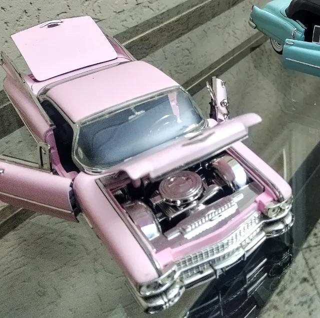 linda Miniatura Cadillac Deville 1959 . Jada Toys Esc. 1:24